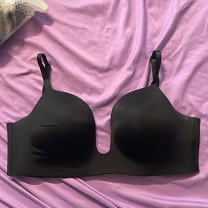36 DDD Victoria’s Secret black plunge bra new